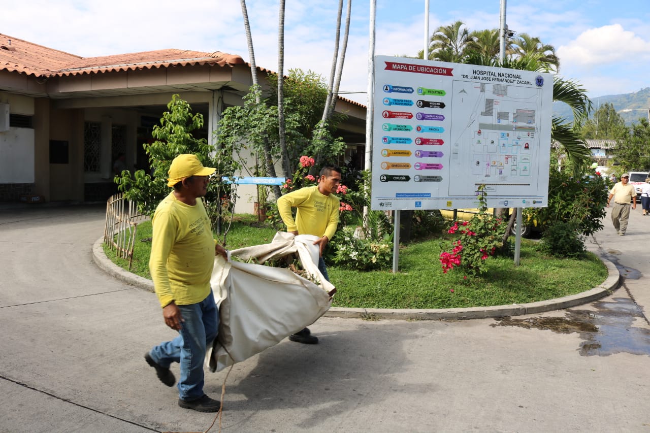 Reos trabajan para darle un nuevo rostro al Hospital Zacamil reos-trabajan-para-darle-un-nuevo-rostro-al-hospital-zacamil